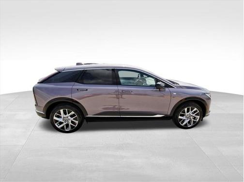 2025 Cadillac OPTIQ Luxury 2 AWD