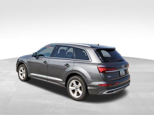 2024 Audi Q7 45 Premium Plus
