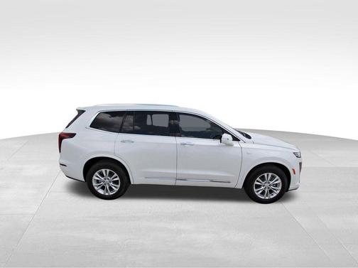 2025 Cadillac XT6 Luxury FWD