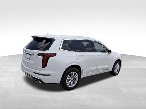 2025 Cadillac XT6 Luxury FWD