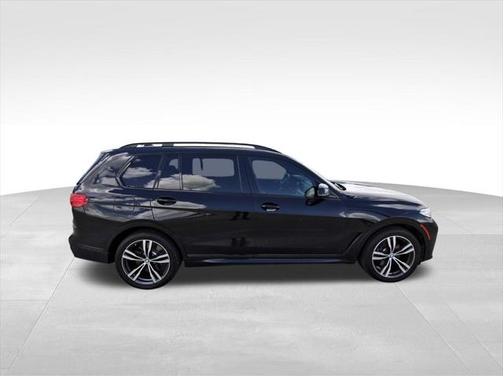 2020 BMW X7 M50i