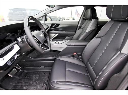 2025 Cadillac OPTIQ Luxury 1 AWD