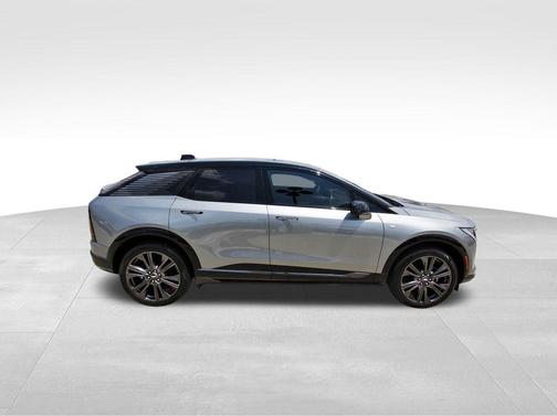 2025 Cadillac OPTIQ Sport 2 AWD