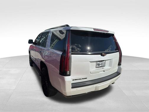 2018 Cadillac Escalade Luxury