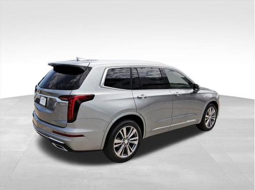 2025 Cadillac XT6 Premium Luxury FWD