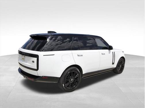 2023 Land Rover Range Rover P530 SE