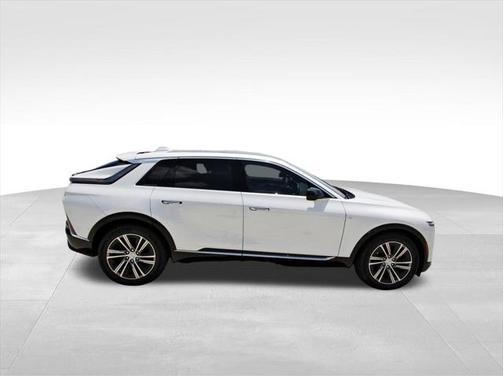 2025 Cadillac LYRIQ Luxury w/1SD