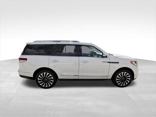 2023 Lincoln Navigator Black Label
