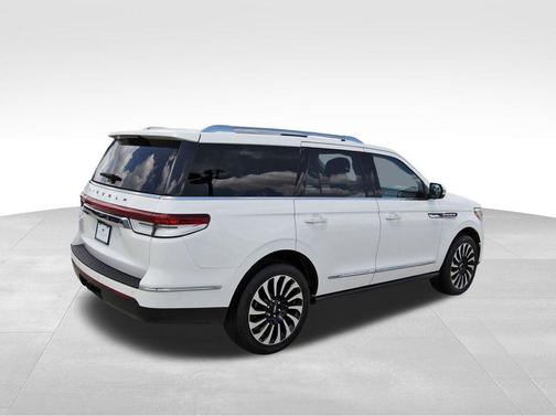 2023 Lincoln Navigator Black Label