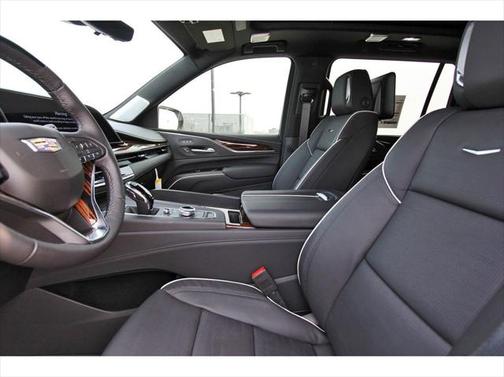 2024 Cadillac Escalade ESV Premium Luxury