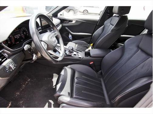 2023 Audi A4 45 S line Premium Plus