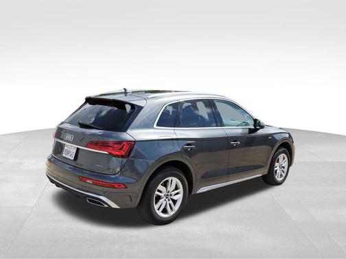 2023 Audi Q5 45 S line Premium