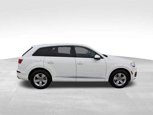 Carrara White 2019 Audi Q7 45 Premium Plus