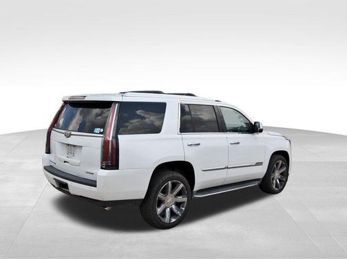 2016 Cadillac Escalade Luxury