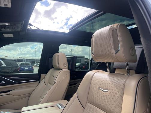 2023 Cadillac Escalade ESV Premium Luxury