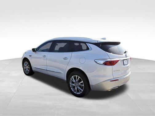 2024 Buick Enclave Essence FWD