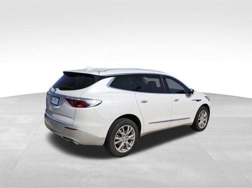 2024 Buick Enclave Essence FWD