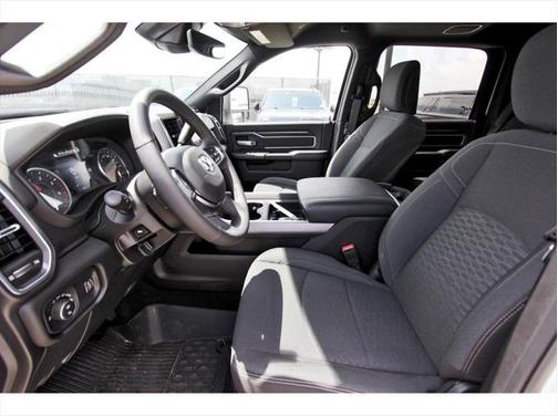 2025 RAM 2500 Lone Star Crew Cab 4x4 6'4' Box