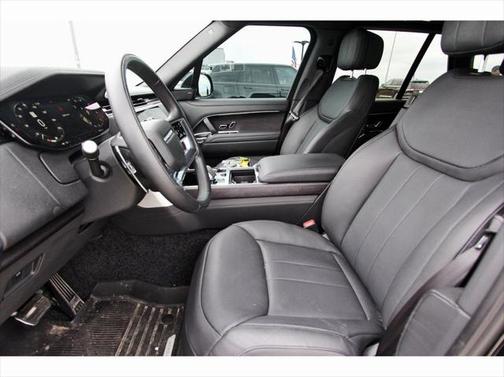 2023 Land Rover Range Rover P530 SE