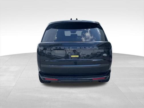 2023 Land Rover Range Rover P530 SE