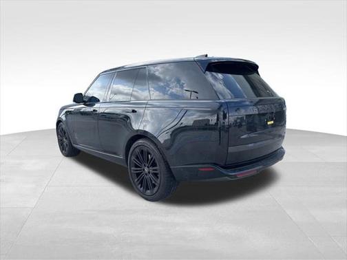 2023 Land Rover Range Rover P530 SE