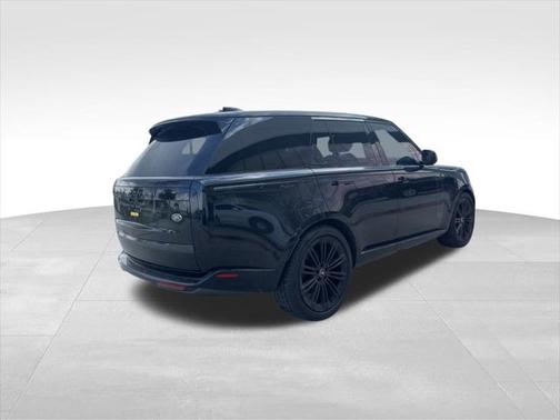 2023 Land Rover Range Rover P530 SE