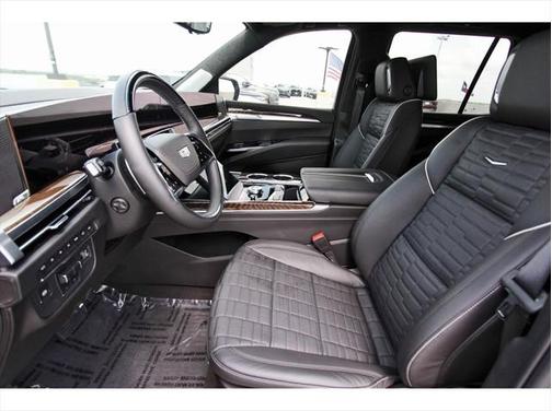 2025 Cadillac Escalade Sport Platinum