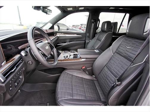 2025 Cadillac Escalade Sport Platinum