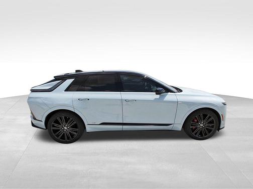 2026 Cadillac LYRIQ V