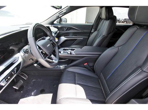 2026 Cadillac LYRIQ V