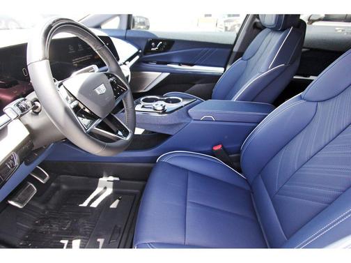 Vibrant White Tricoat 2026 Cadillac OPTIQ Premium Sport