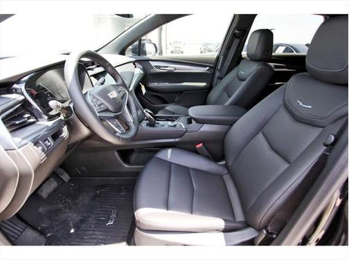 2025 Cadillac XT5 Luxury