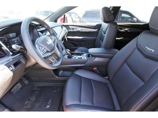 2025 Cadillac XT5 Luxury