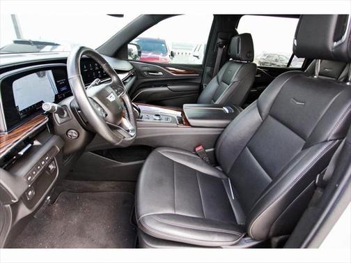 2022 Cadillac Escalade ESV Luxury