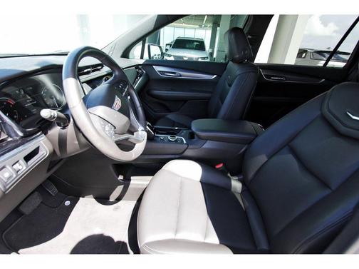 2023 Cadillac XT6 Luxury FWD