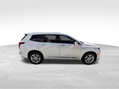 2023 Cadillac XT6 Luxury FWD