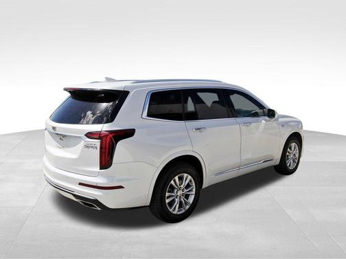 2023 Cadillac XT6 Luxury FWD