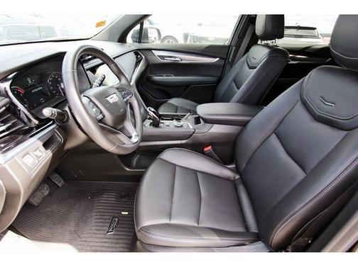 2025 Cadillac XT6 Luxury FWD