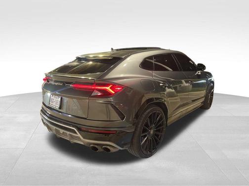 2019 Lamborghini Urus Base