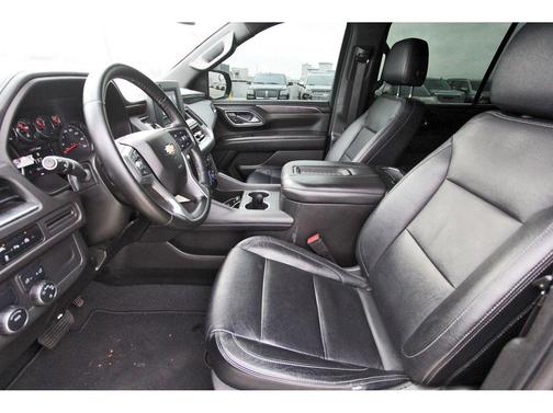 2023 Chevrolet Suburban LS