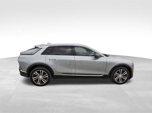 2025 Cadillac LYRIQ Luxury