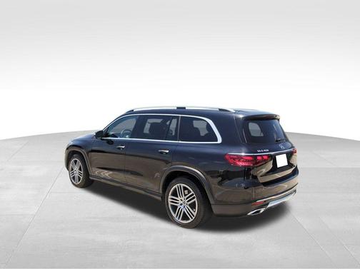 Black 2025 Mercedes-Benz GLS 450 4MATIC