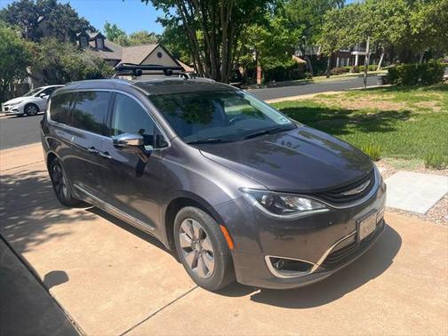 2018 Chrysler Pacifica Hybrid Limited