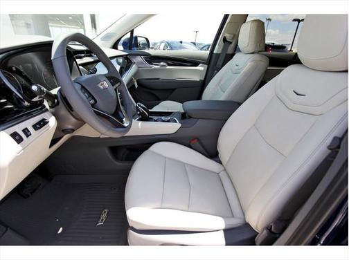 2025 Cadillac XT6 Premium Luxury FWD