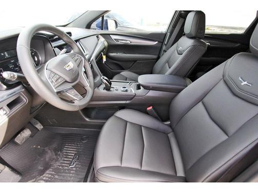 2025 Cadillac XT5 Luxury