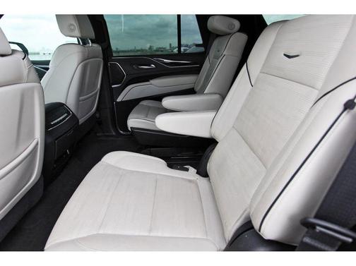 Crystal White Tricoat 2021 Cadillac Escalade Sport