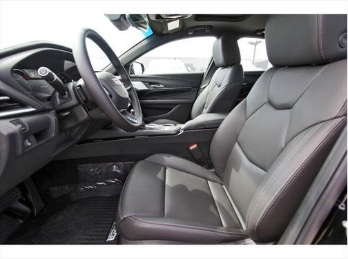 2025 Cadillac CT4 Luxury RWD