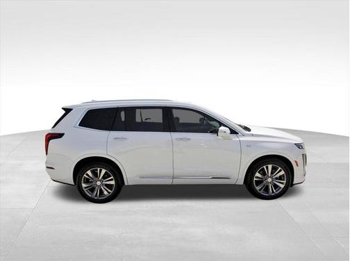 2025 Cadillac XT6 Premium Luxury FWD