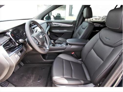 2025 Cadillac XT6 Luxury FWD