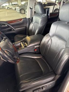 2016 Lexus LX 570 Base